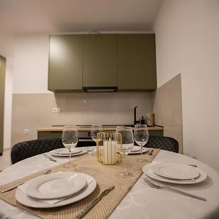 Central Suite דירה