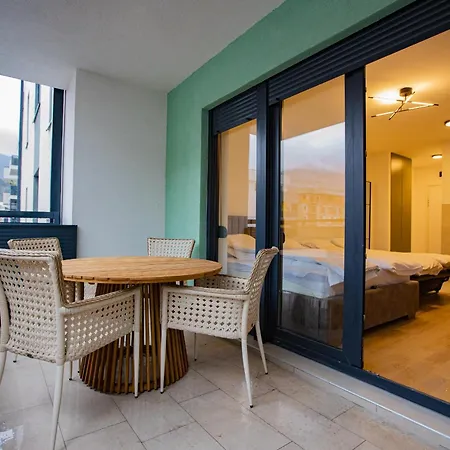 Central Suite דירה *