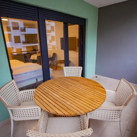 Central Suite *